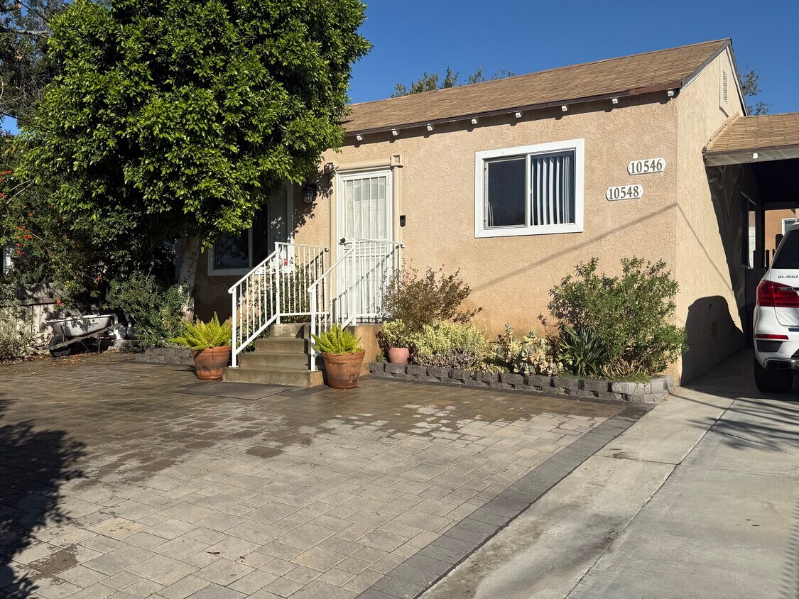 Foto principal - 10548 Tinker Ave