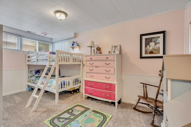 Building Photo - 6574 W Kings Estate Dr