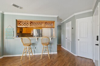 Building Photo - 7312 Seawall Blvd
