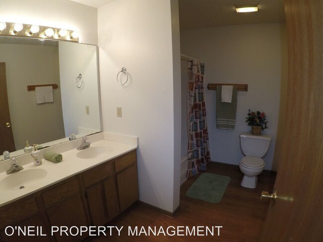 Building Photo - 2915 Horizon Dr