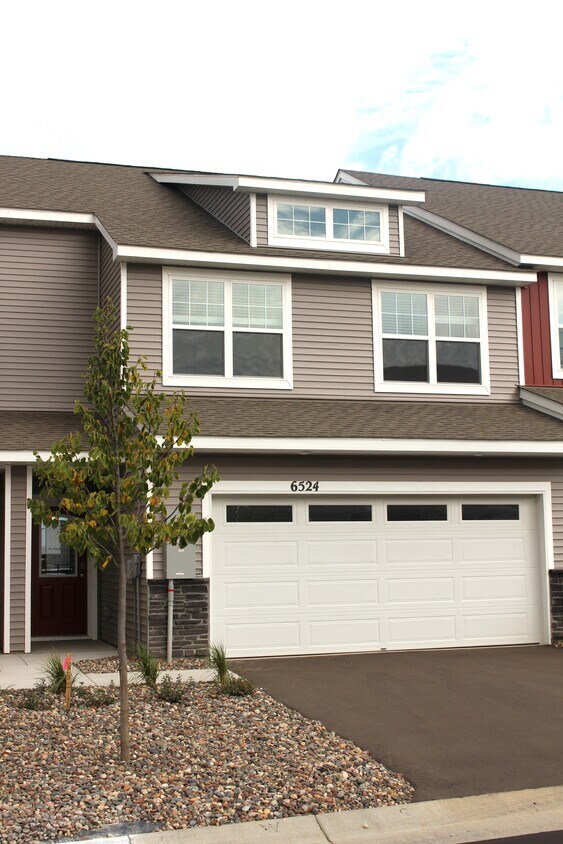 Front Elevation - 6524 Genevieve Trl