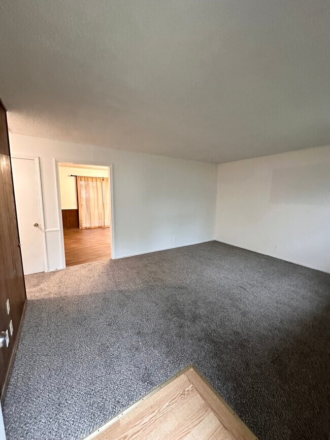 Foto del edificio - 2154 N Summit Ave