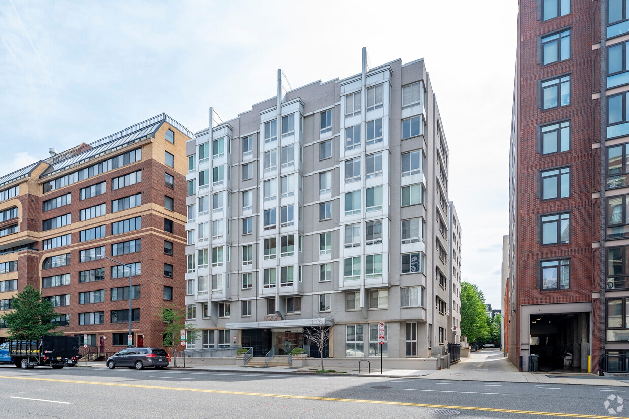 Primary Photo - 1225 Lofts