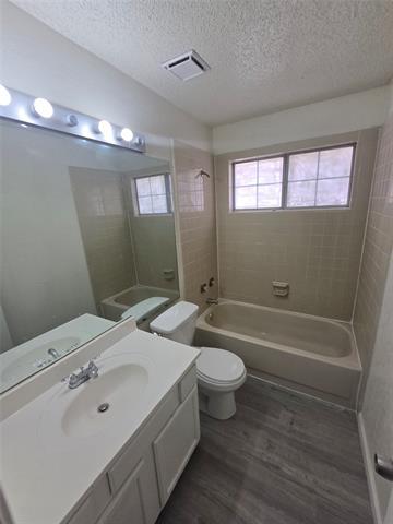 Foto del edificio - 2205 Montclair St