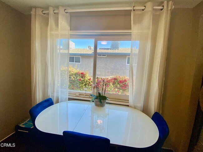 Building Photo - 802 Magnolia Ave