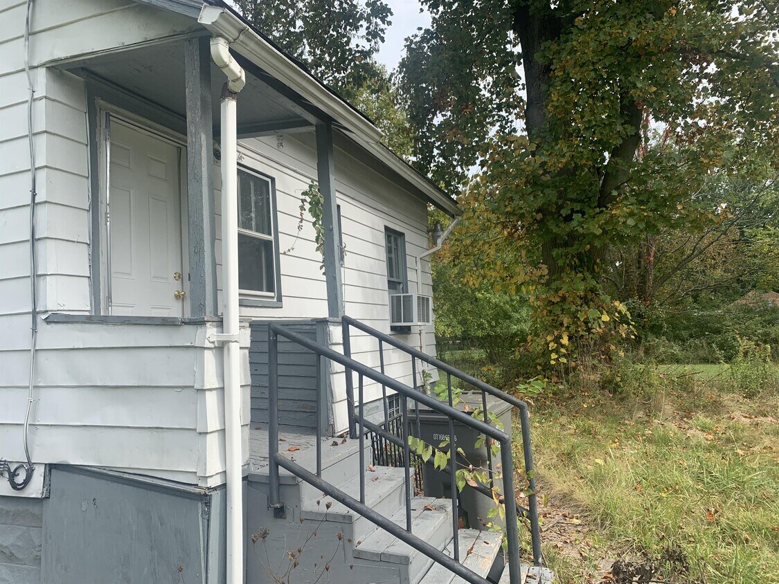 Primary Photo - 2907 Ridley Ave