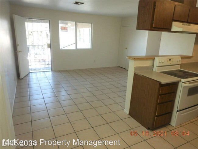 Building Photo - 2 br, 1 bath House - 1508 Cobb Lane #4