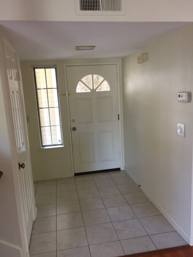 Building Photo - 788 Lander Cir