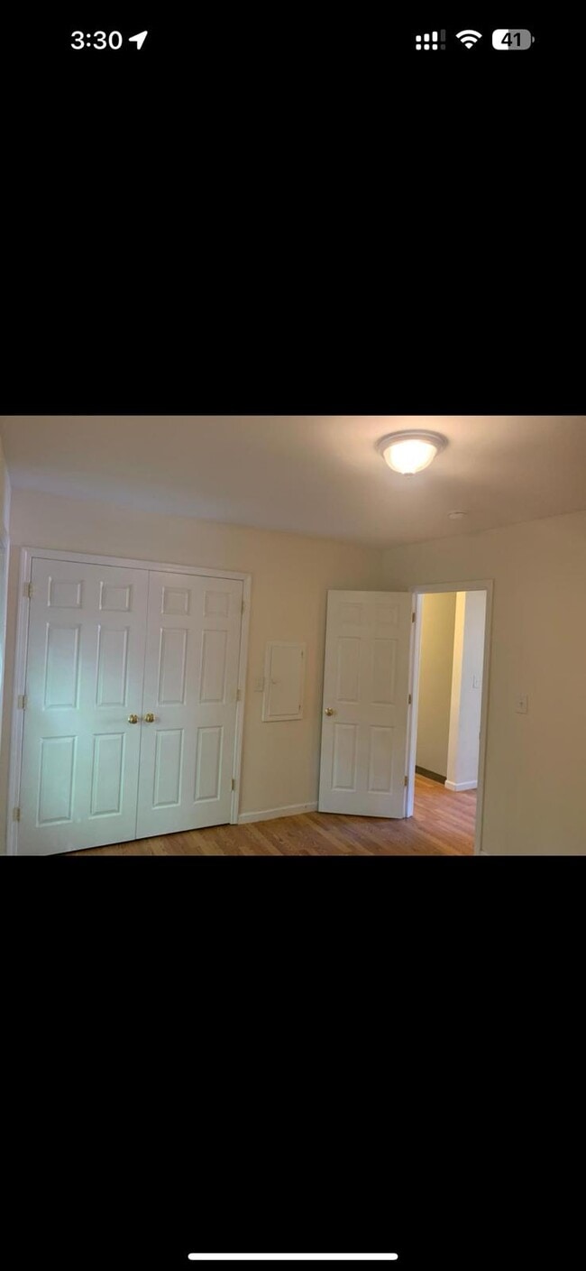 Foto del edificio - 833 Brickwood Ct