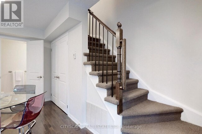 Building Photo - 12 Foundry Ave