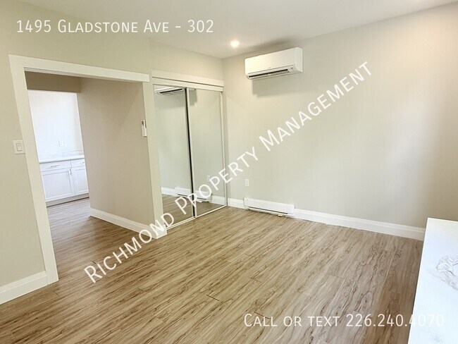 Photo du bâtiment - 1495 Gladstone Ave