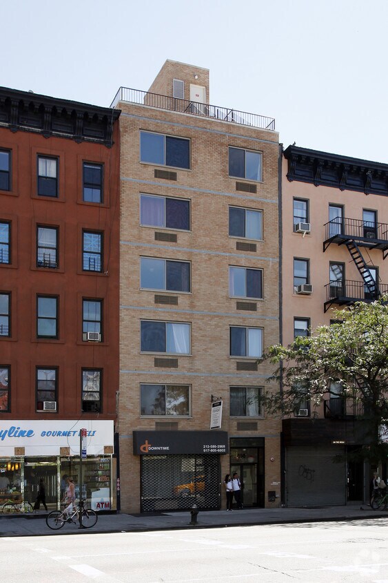 Primary Photo - 698 Tenth Ave