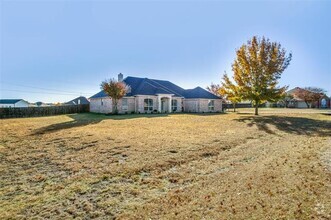 Building Photo - 162 Lakeview Dr