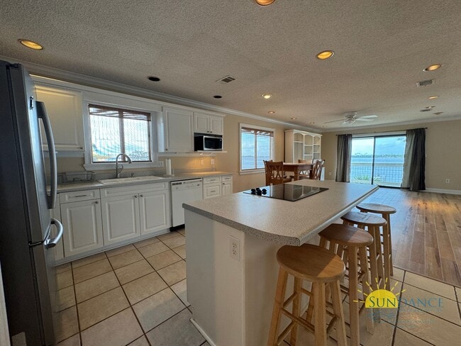 Building Photo - Waterfront Condo with Stunning Views – 2BR/2BA + Bonus Space!