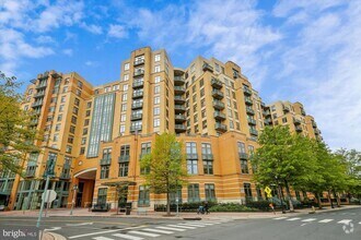 Building Photo - 2720 S Arlington Mill Dr