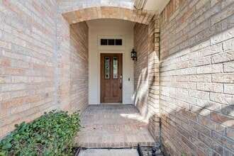 Building Photo - 18326 Cinderwood Dr