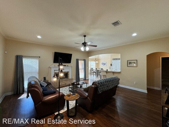 Building Photo - 3 br, 2 bath House - 147 Riverbrooke