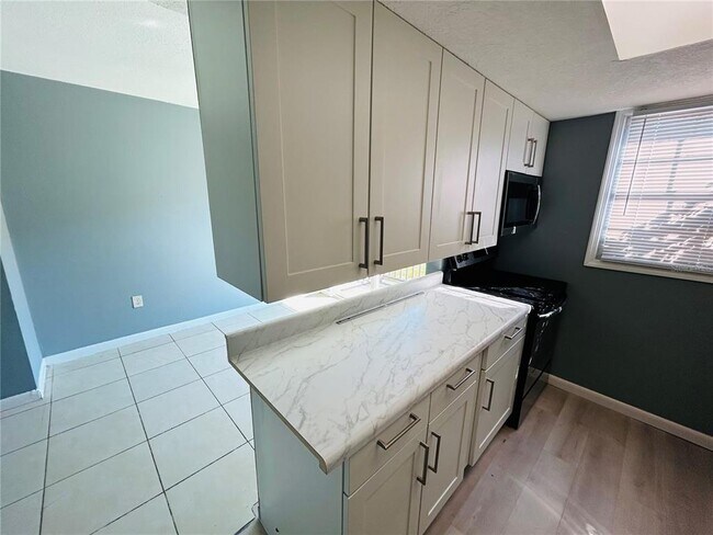 Foto del edificio - 2785 L B McLeod Rd