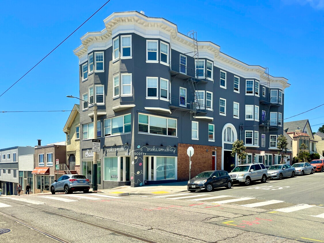 Primary Photo - 2395 29th Ave