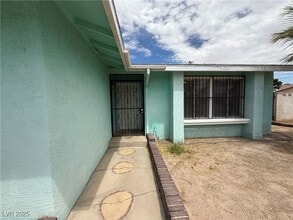 Building Photo - 2206 Sunnyslope Ave