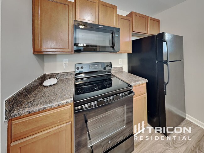 Building Photo - 4912 Magnasco Ln