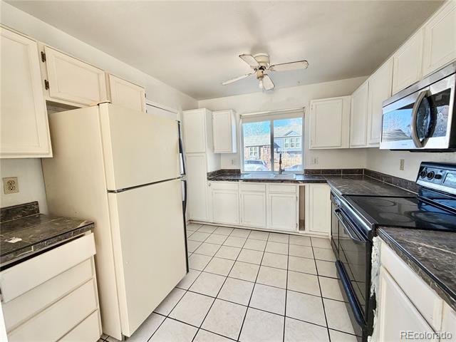 Foto del edificio - 5842 S Malaya Ct