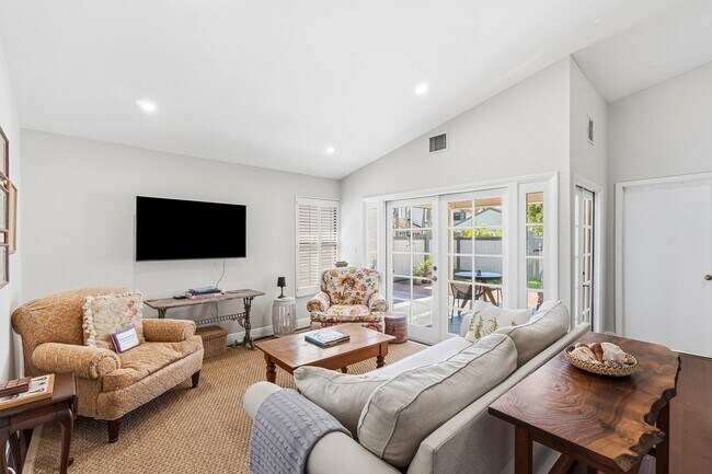 Foto del edificio - 2579 Bedford Mews Dr