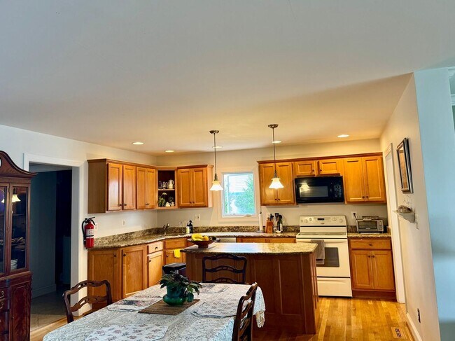 Foto del edificio - Eastern Shore Waterfront REDUCED