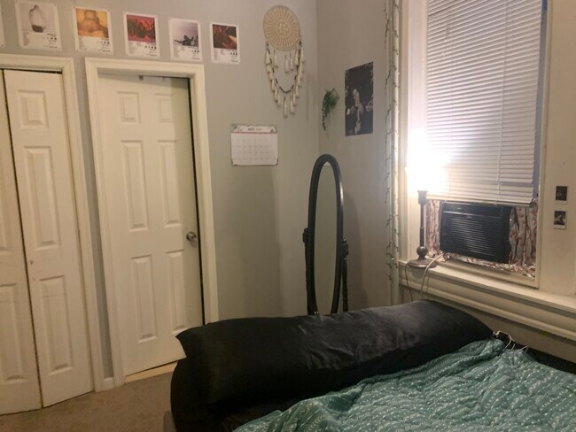 Building Photo - 1726 Moore St