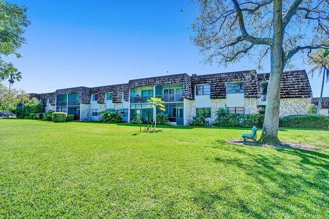 Building Photo - 3101 Oakland Shores Dr