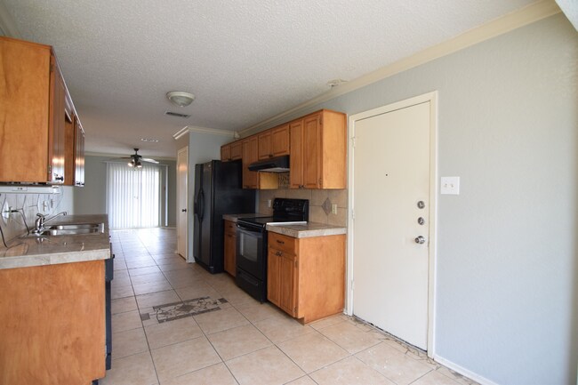 Building Photo - 2708 Casey Dr