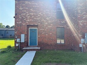 Building Photo - 1422 Tangora Ln