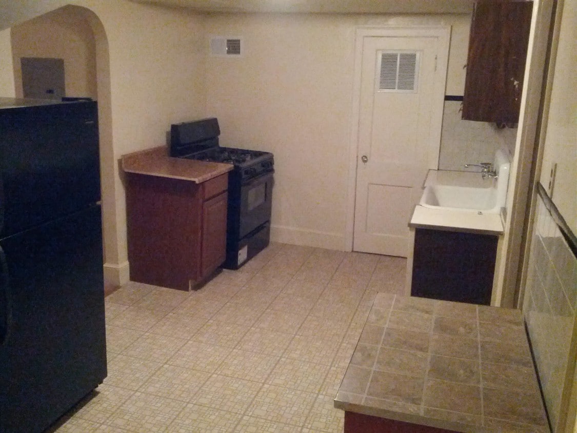 246 Hallock Ave Unit 3, New Haven, CT 06519 Apartment for Rent in New