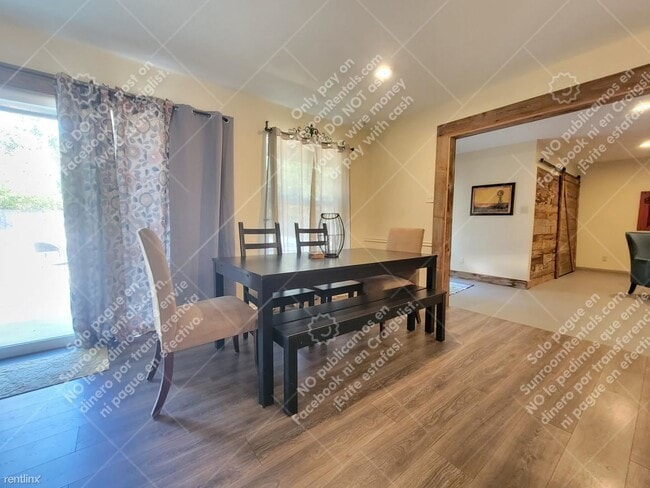 Building Photo - 3 br, 2 bath House - 3520 Roanoke Dr