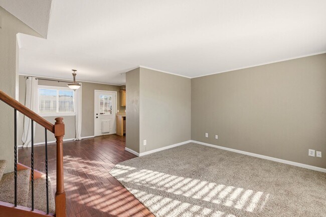 Foto del edificio - PRICE DROP! 3 Bedroom 2 Bathroom House Wit...