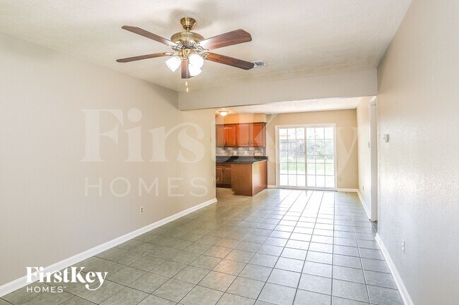 Foto del edificio - 16635 David Glen Dr