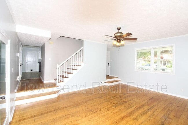 Foto del edificio - 5827 Hibernia Dr