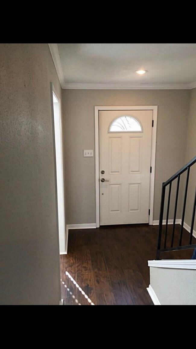 Foto del edificio - 15314 Gorham Dr
