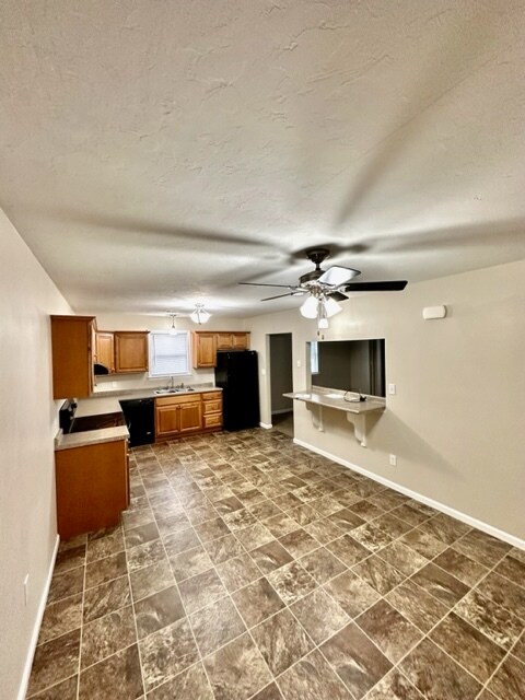 10A Locust Dr - Dining Room - 10 Locust Dr