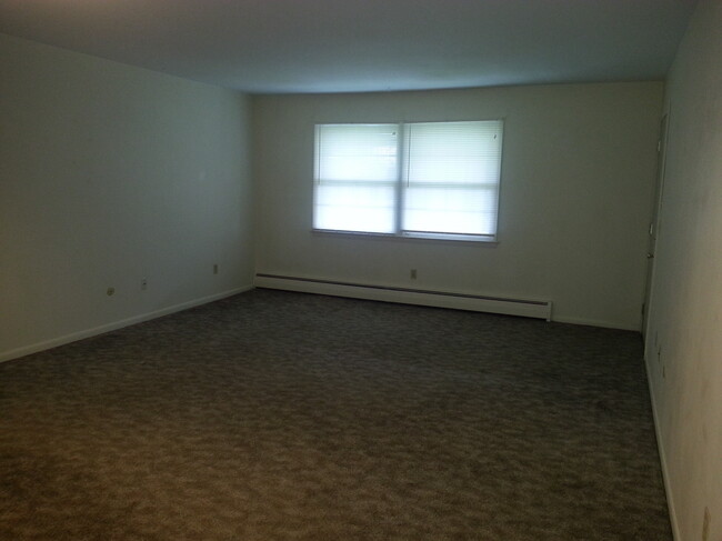 Living Room toward front - 200 Carpenter Rd