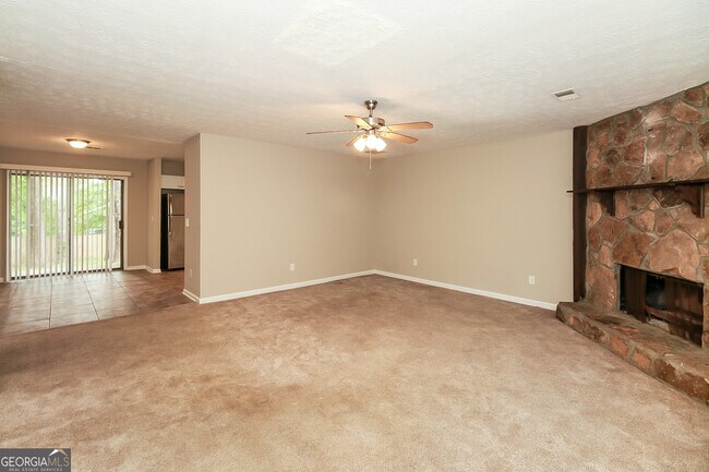 Building Photo - 8170 Winewood Ct