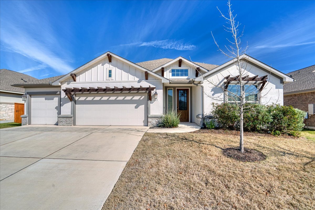 Foto principal - 108 Strata Dr
