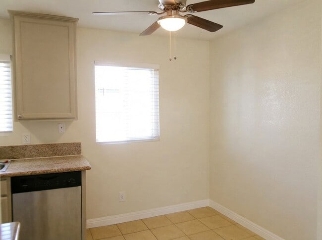 Building Photo - 1490 Naranca Ave