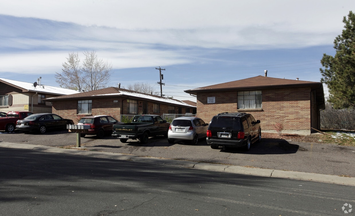 Building Photo - Fenton Apartments