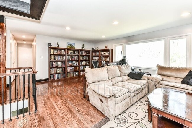 Photo - 1328 N Ivanhoe St House