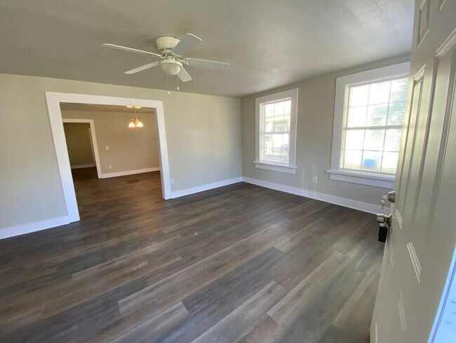 Foto del edificio - 603 N Gaines St