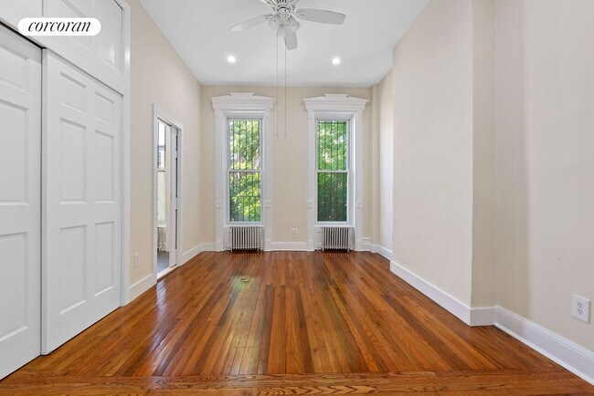 Foto del edificio - 499 Decatur St