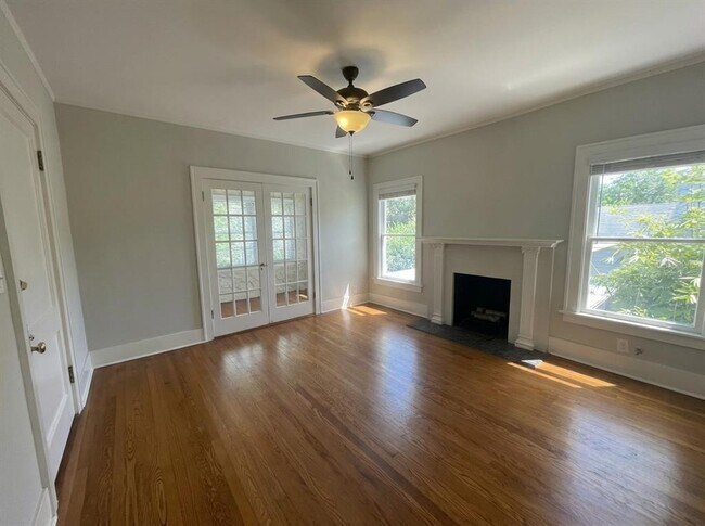 Foto del edificio - 2114 W Dekle Ave