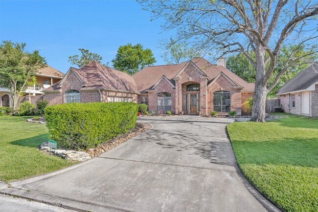 Foto del edificio - 590 Edgewood Dr