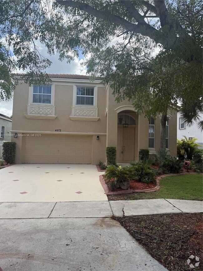 Building Photo - 4973 SW 163rd Ave
